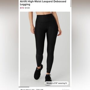 Alo airlift black leopard debossed leggings medium